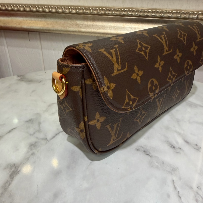 LV 原花Wallet On Chain Ivy金釦下蓋肩斜背包M81911-3