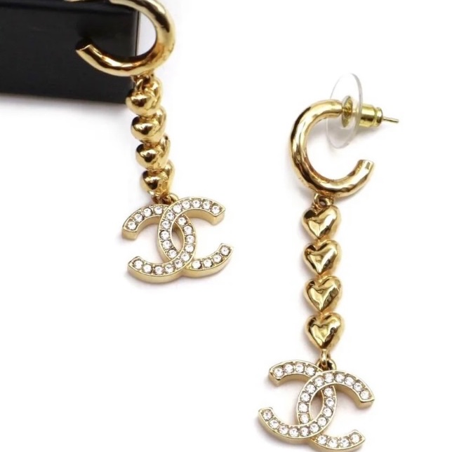 近新閒置✨ 香奈兒高價款重工系列CHANEL 23P愛心串雙Clogo吊墜垂墜長耳環-5