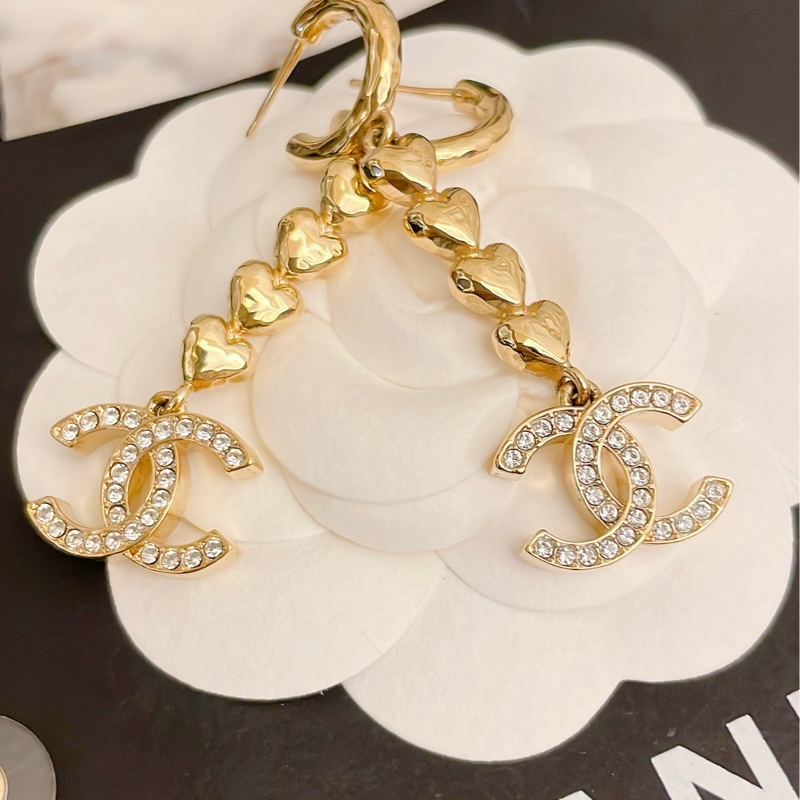 近新閒置✨ 香奈兒高價款重工系列CHANEL 23P愛心串雙Clogo吊墜垂墜長耳環-10