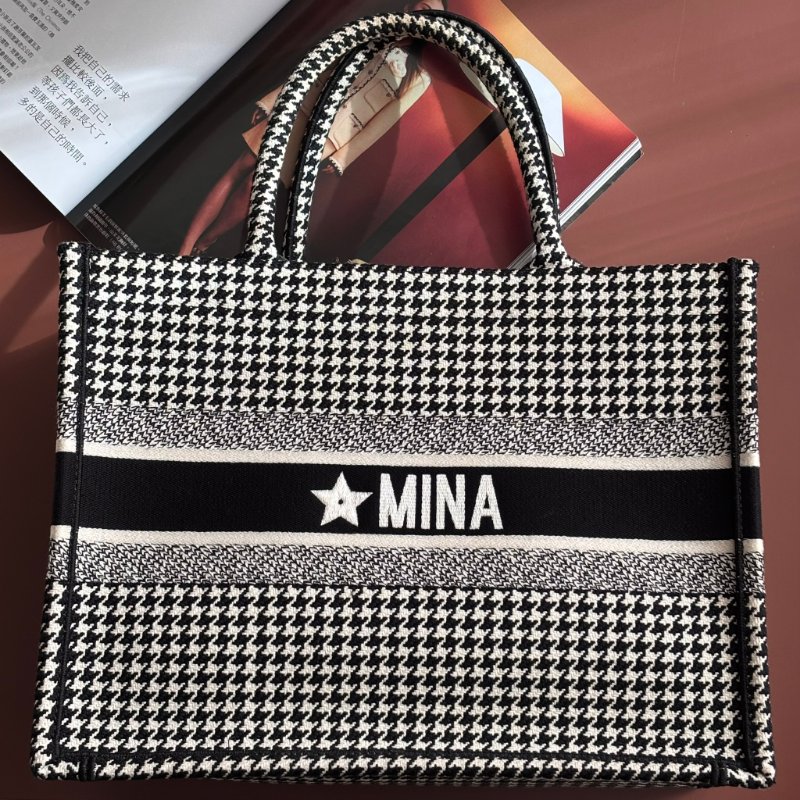 中號 ::Christian Dior:: Dior Book Tote 黑/白色千鳥格刺繡托特包 手提肩背包-2