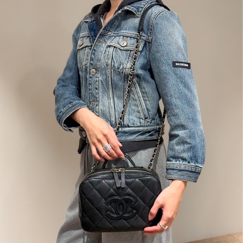 莉亞精品♡Chanel AS3909 手把化妝箱 黑色 二手-1