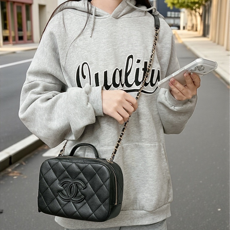 莉亞精品♡Chanel AS3909 手把化妝箱 黑色 二手-2