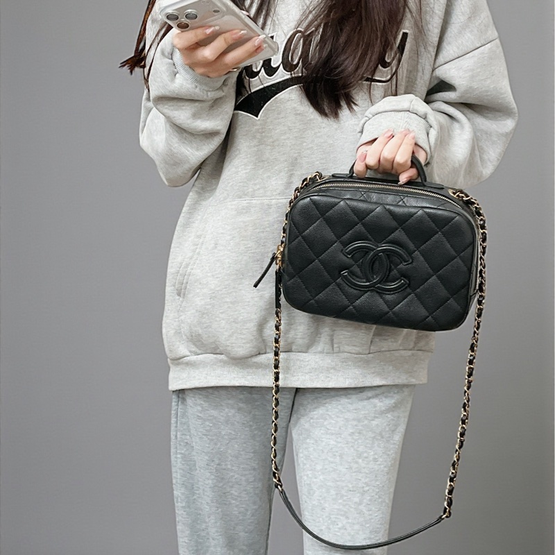 莉亞精品♡Chanel AS3909 手把化妝箱 黑色 二手-3