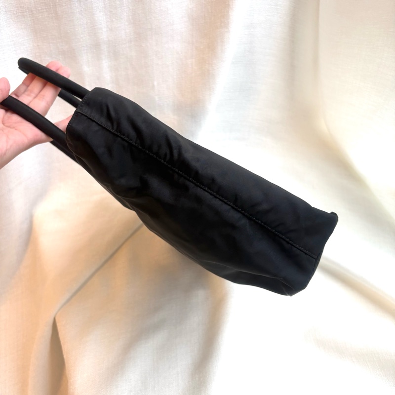 Prada 經典尼龍手提/單肩包-22