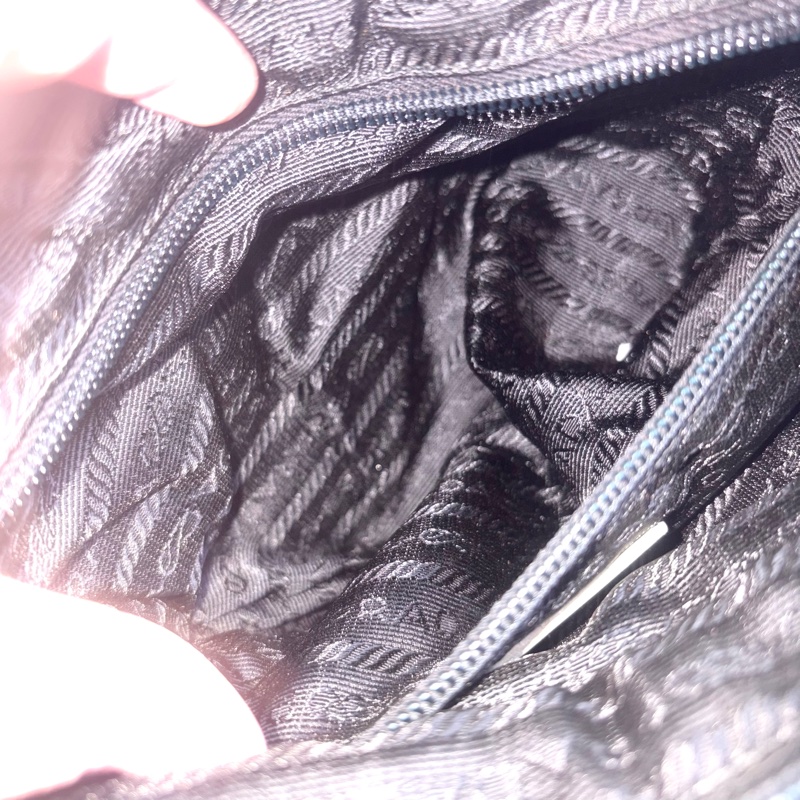 Prada 經典尼龍手提/單肩包-25