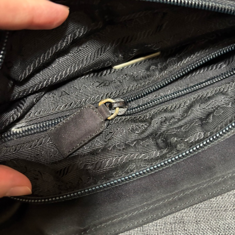 Prada 經典尼龍手提/單肩包-43