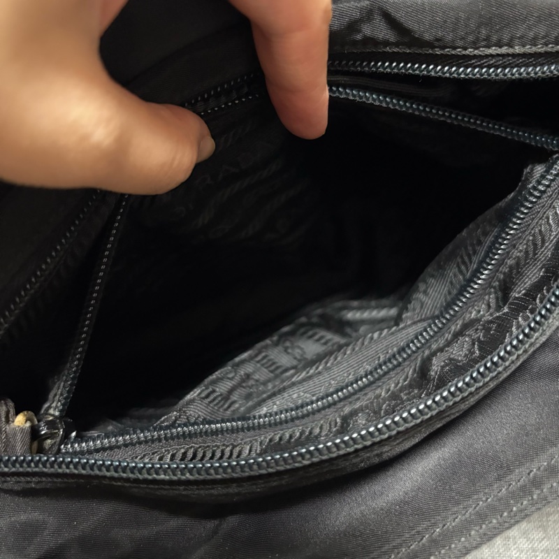 Prada 經典尼龍手提/單肩包-47