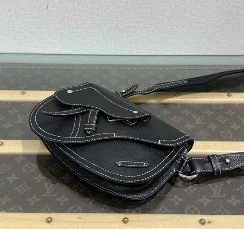 Dior 黑銀外縫線肩背斜背馬鞍包23.5*16*3 98新配件塵袋-2