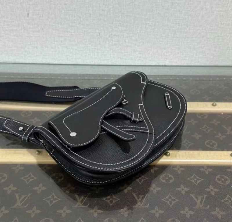 Dior 黑銀外縫線肩背斜背馬鞍包23.5*16*3 98新配件塵袋-4