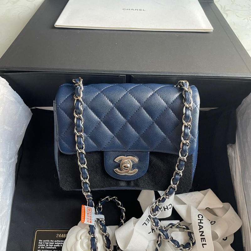 Chanel藍色銀扣荔枝方胖-0