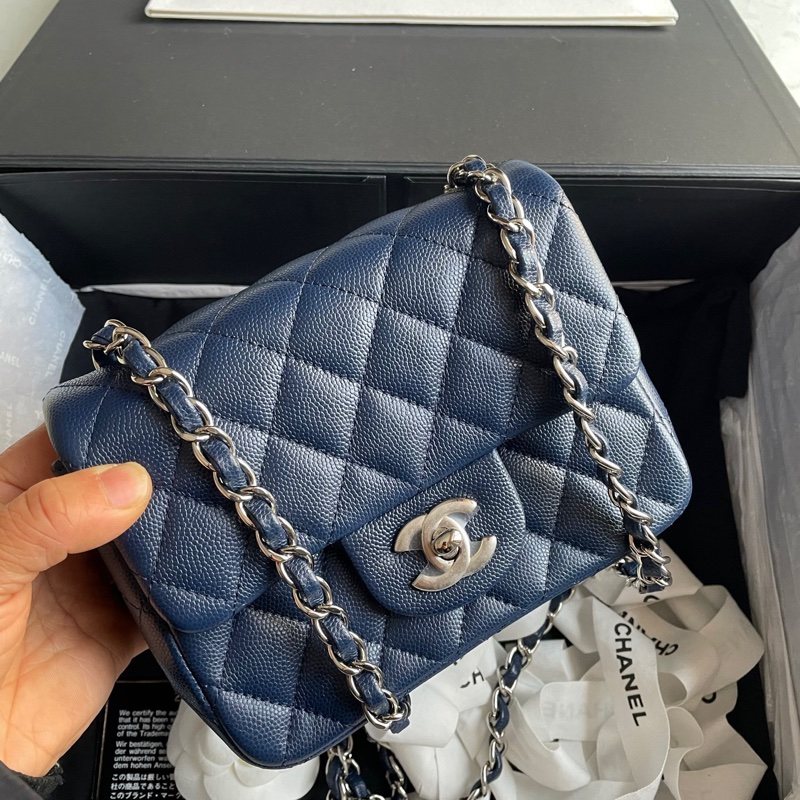 Chanel藍色銀扣荔枝方胖-1