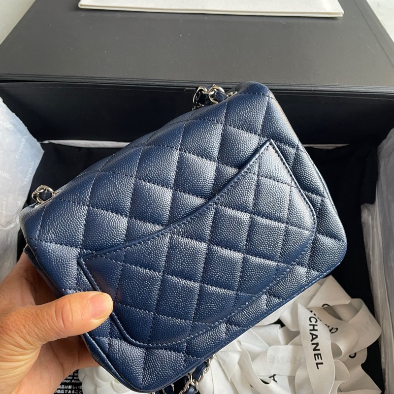 Chanel藍色銀扣荔枝方胖-2
