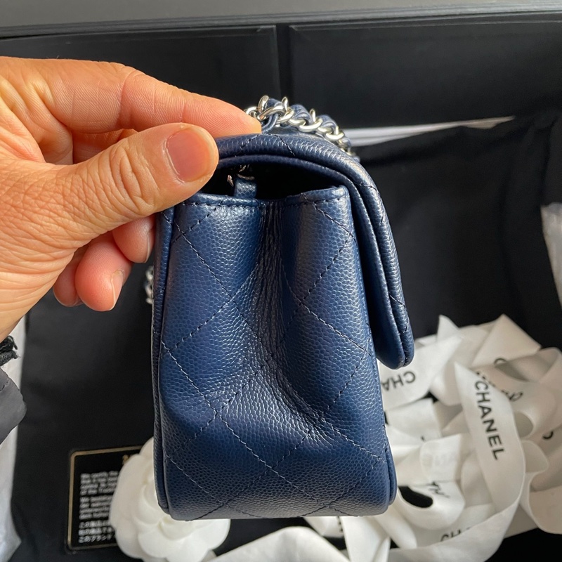 Chanel藍色銀扣荔枝方胖-4