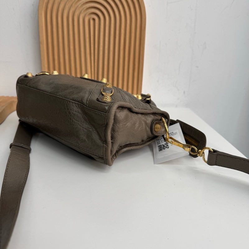 巴黎世家大象灰機車包-5