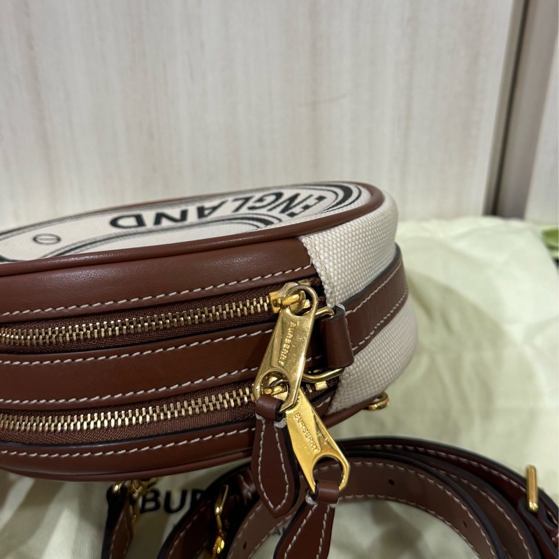 BURBERRY帆布拚棕牛皮雙層圓餅包-14