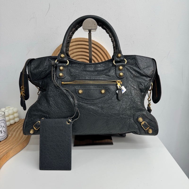 巴黎世家深灰色機車包-0