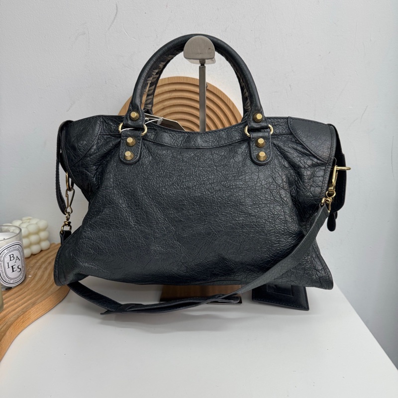 巴黎世家深灰色機車包-1