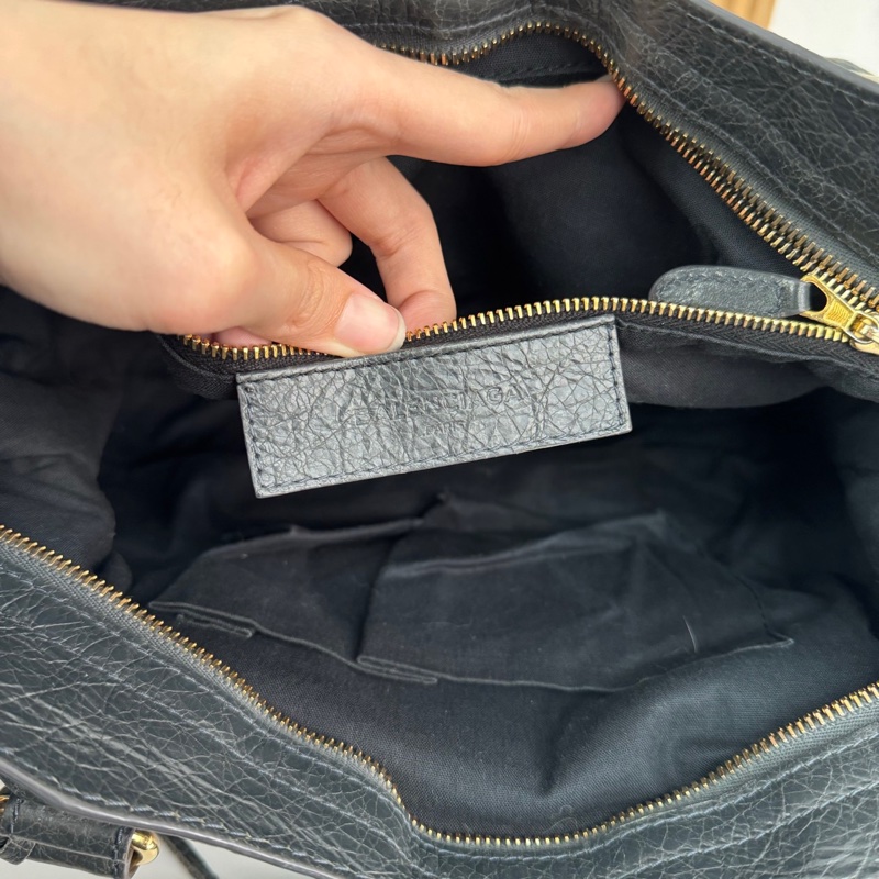 巴黎世家深灰色機車包-8