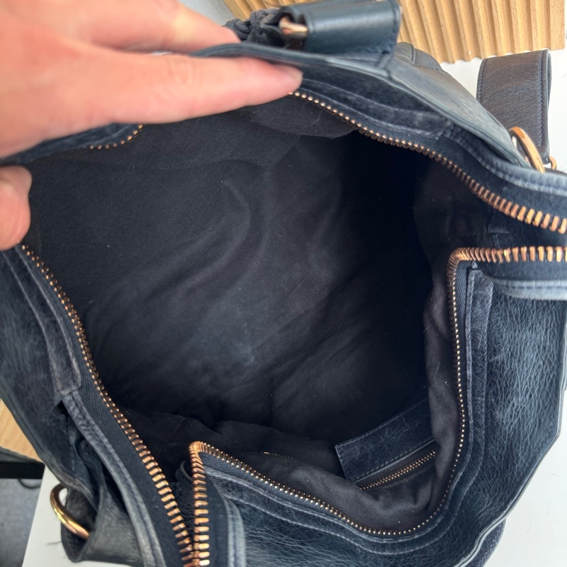 巴黎世家Velo機車包-8