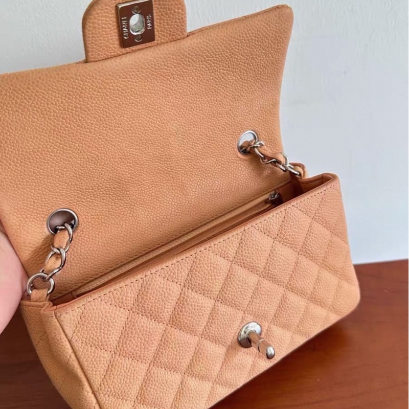 Chanel奶杏色CF20-2