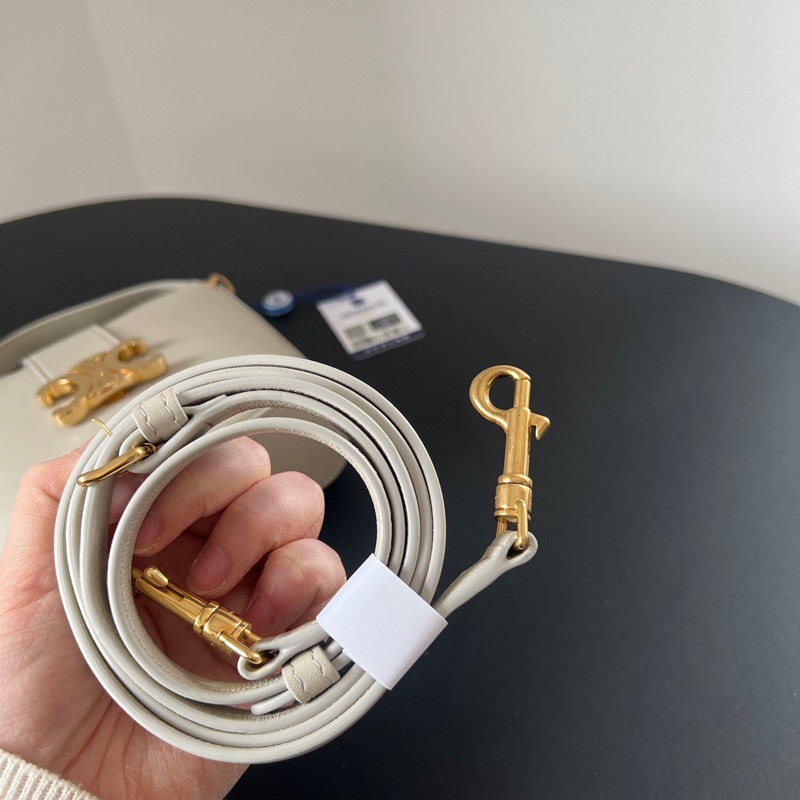 Celine Louise迷你水桶包-7