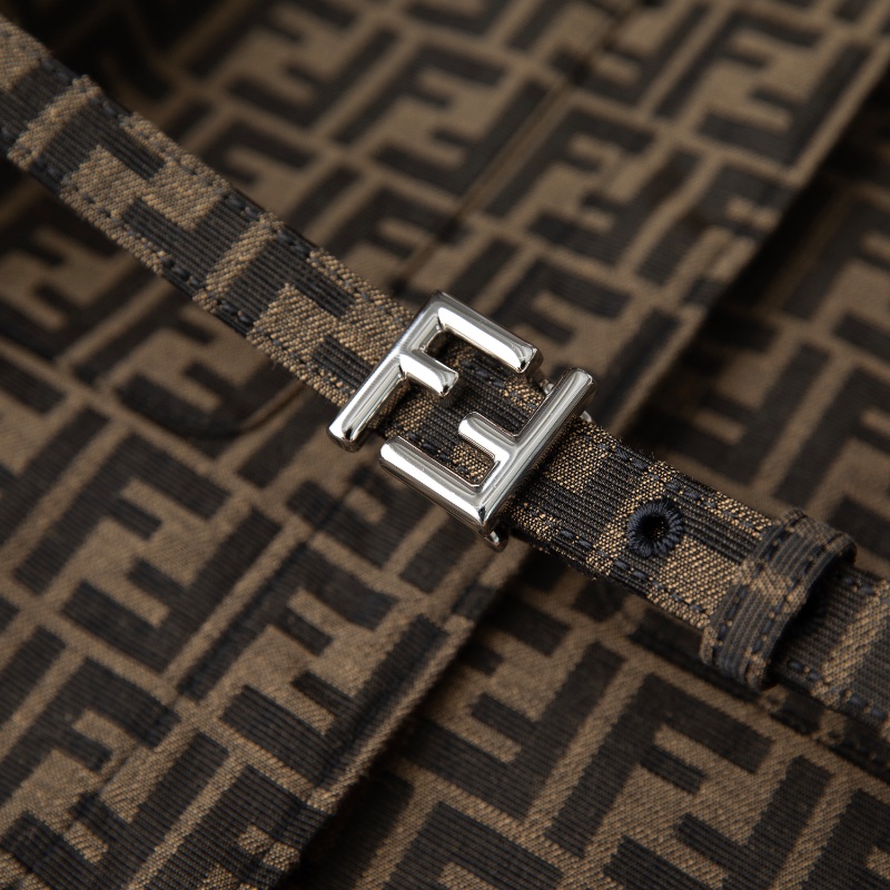 ❤️ FENDI 氣質款 經典LOGO外套 有原配腰帶-4