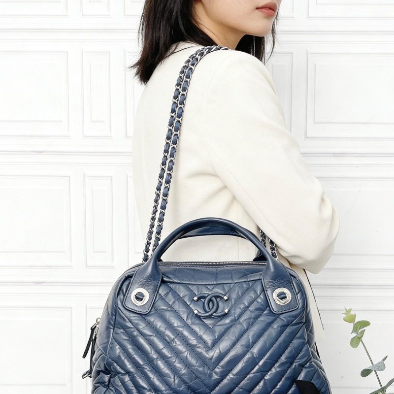 Chanel 海軍藍油蠟皮V紋保齡球肩背包35×14×22 98新配件塵袋-0