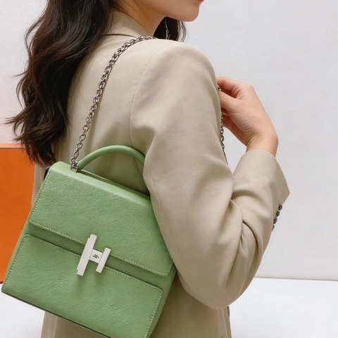 Hermes Cinhetic big 3i酪梨綠盒子肩背斜背包18×17×10 98新配件盒子塵袋