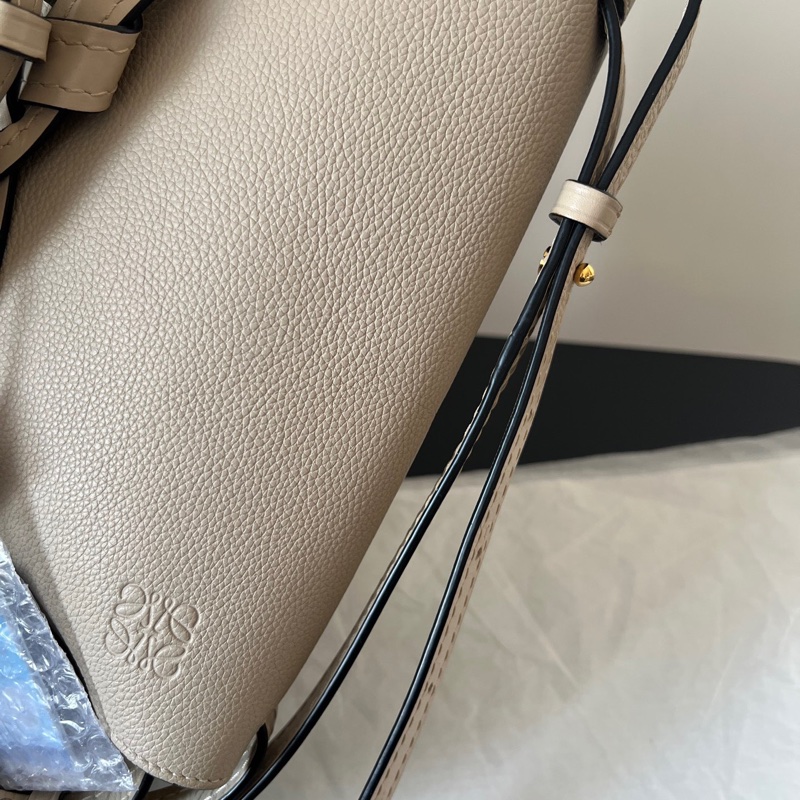 Loewe燕麥色馬鞍包Gate-6