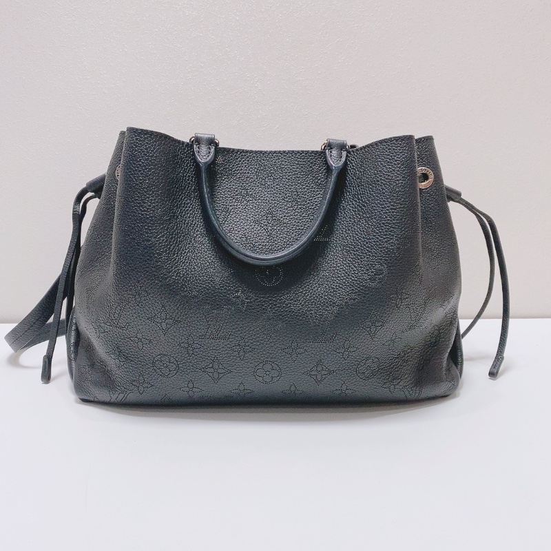 lv 黑色bella tote月光女神鏤空透光手提斜背包32x23x13  98新配件盒子塵袋-6