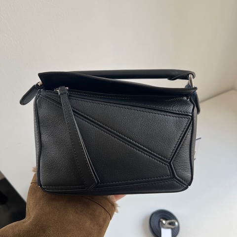 Loewe黑色Puzzle mini