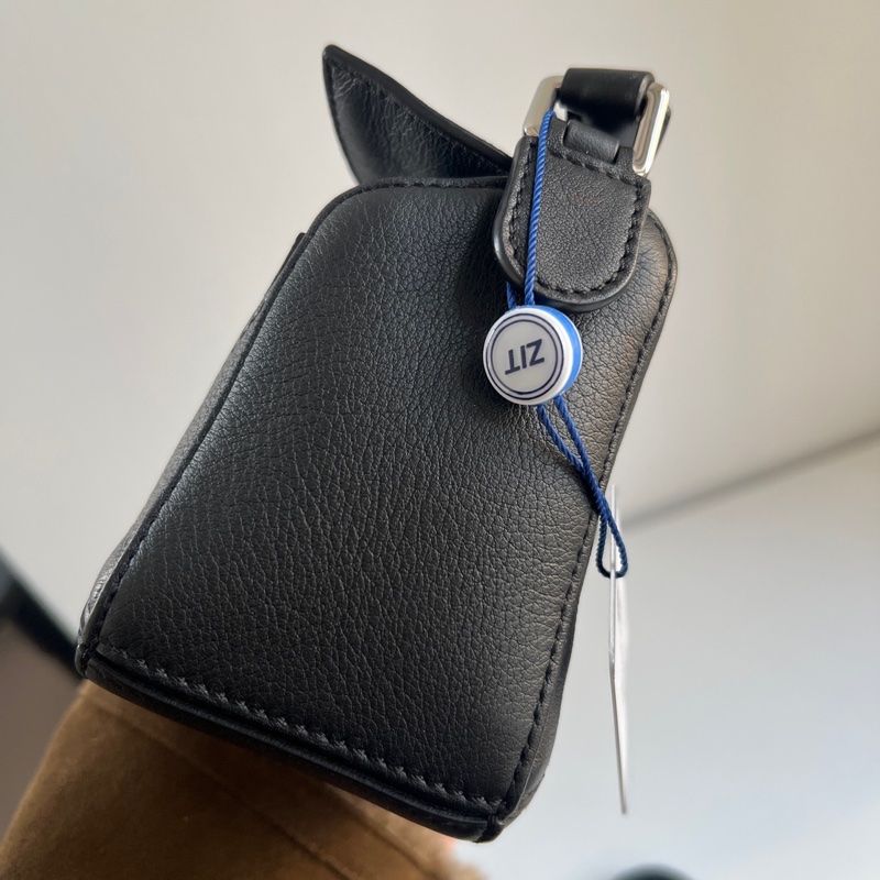 Loewe黑色Puzzle mini-2