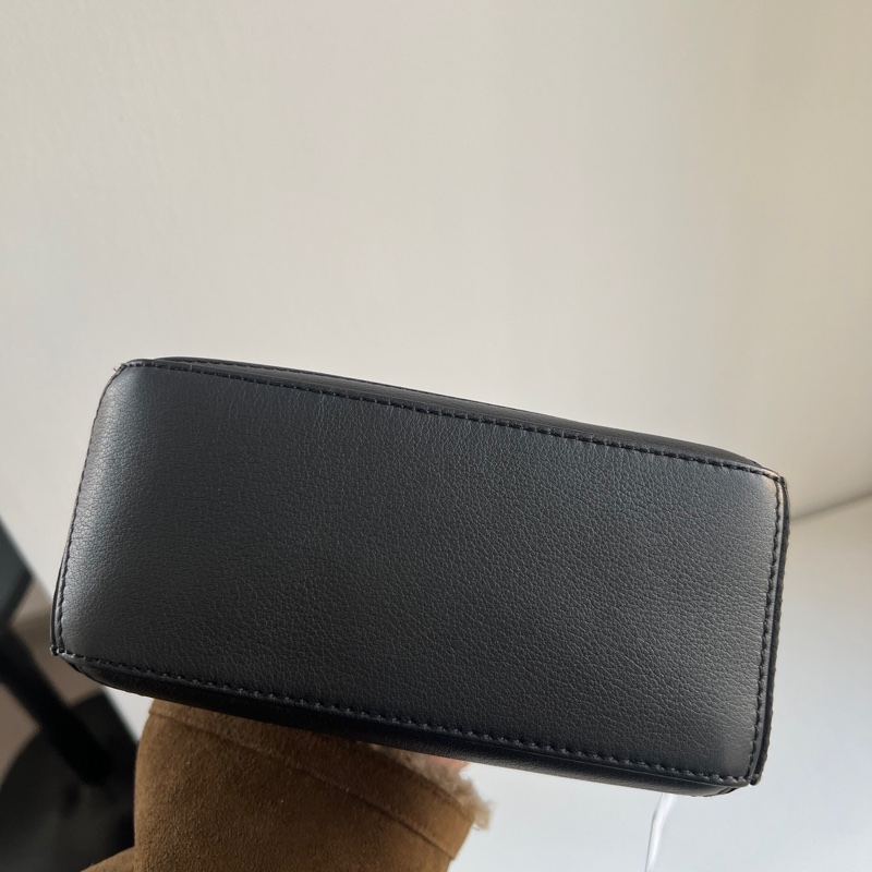 Loewe黑色Puzzle mini-6
