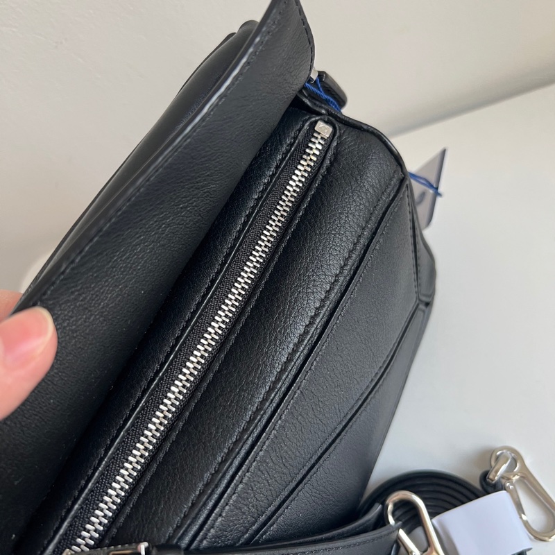 Loewe黑色Puzzle mini-8