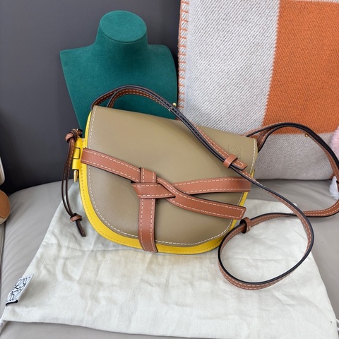 Loewe拼色Gate中號