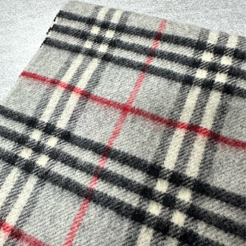 BURBERRY灰色格紋羔羊毛圍巾✨-2