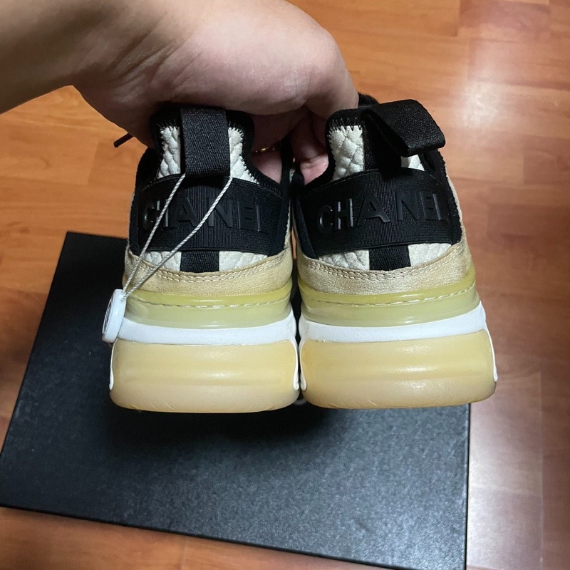 Chanel香奈兒徽標低幫雙C運動休閒鞋 女款||| 尺碼：37碼-4