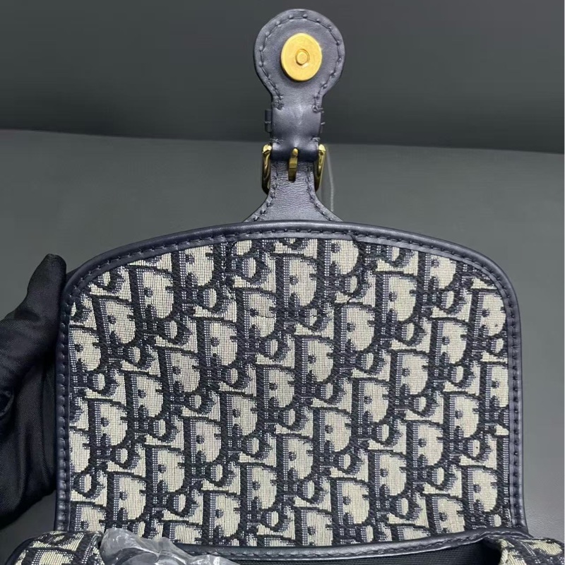 Dior Bobby 馬鞍包-11
