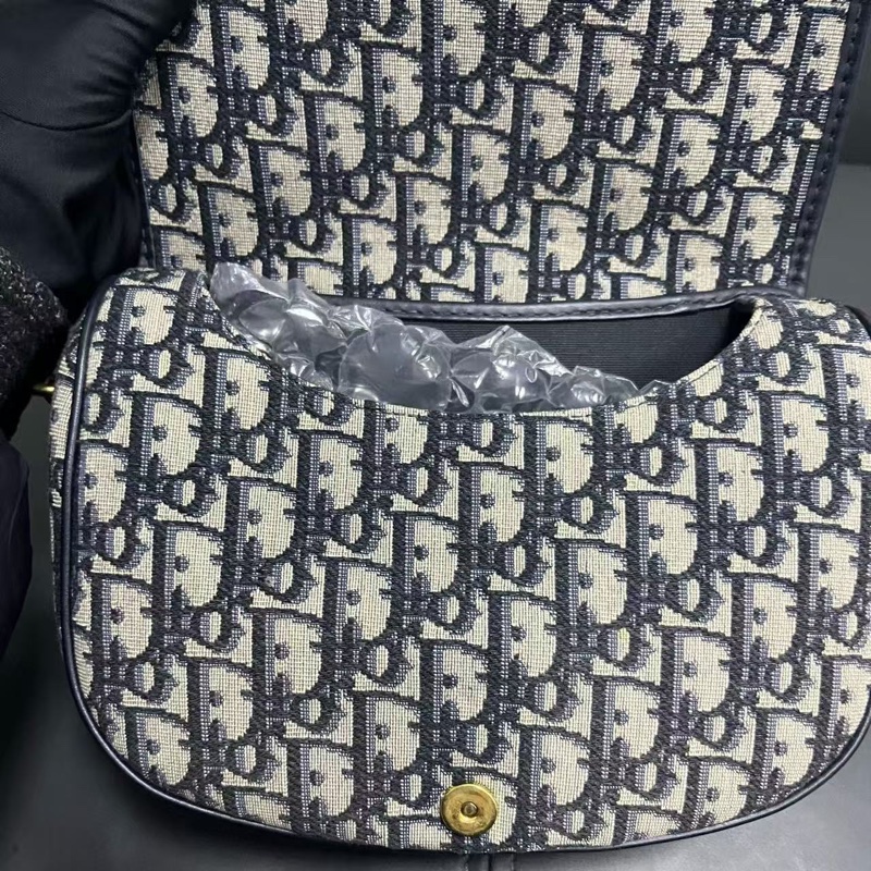 Dior Bobby 馬鞍包-12