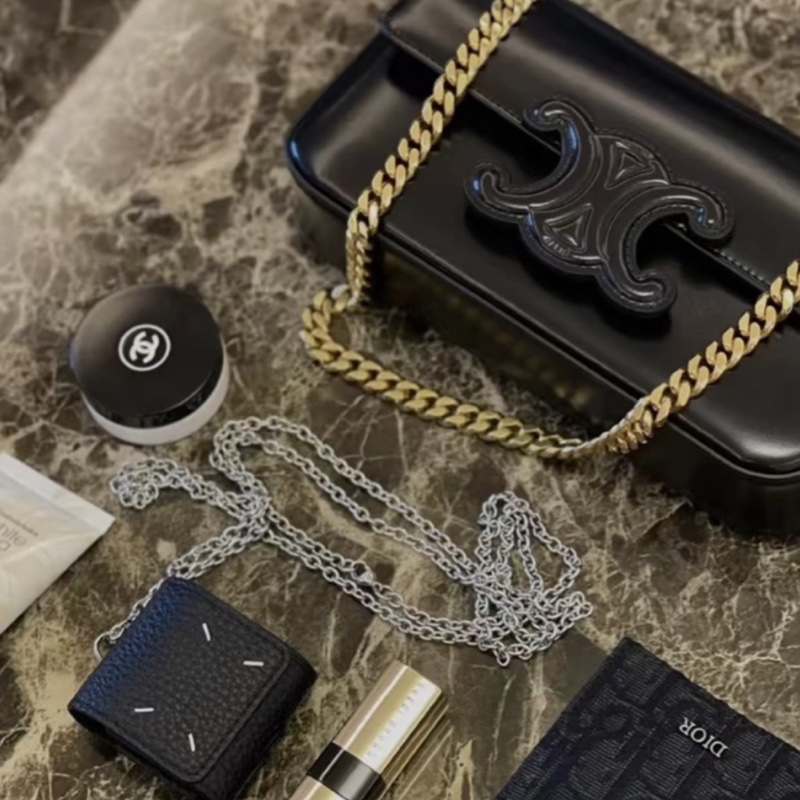 #過上新款在售12萬 #閒置🈶購證 Celine黑金凱旋門鏈條腋下包-10