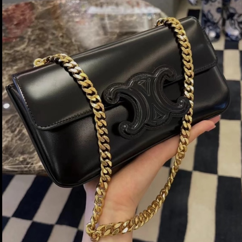 #過上新款在售12萬 #閒置🈶購證 Celine黑金凱旋門鏈條腋下包-11