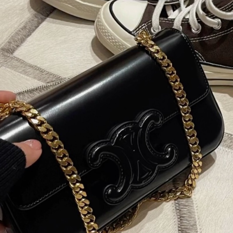 #過上新款在售12萬 #閒置🈶購證 Celine黑金凱旋門鏈條腋下包-12