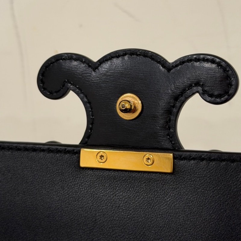 #過上新款在售12萬 #閒置🈶購證 Celine黑金凱旋門鏈條腋下包-23