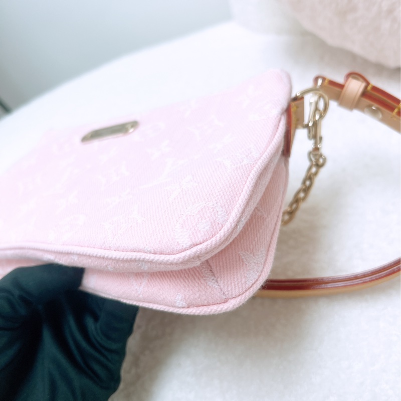 全新 Lv liv pochette 粉色丹寧腋下包-4