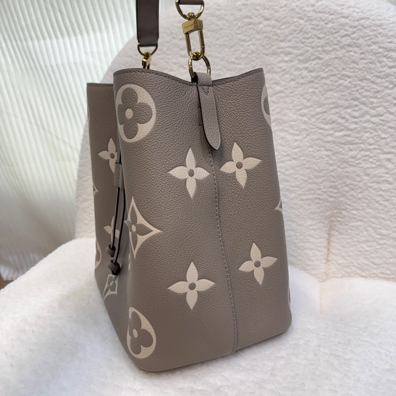 送🔥內膽包路易威登大象灰水桶包LV斑鳩灰牛皮NéoNoé MM抽繩水桶包M45555-3