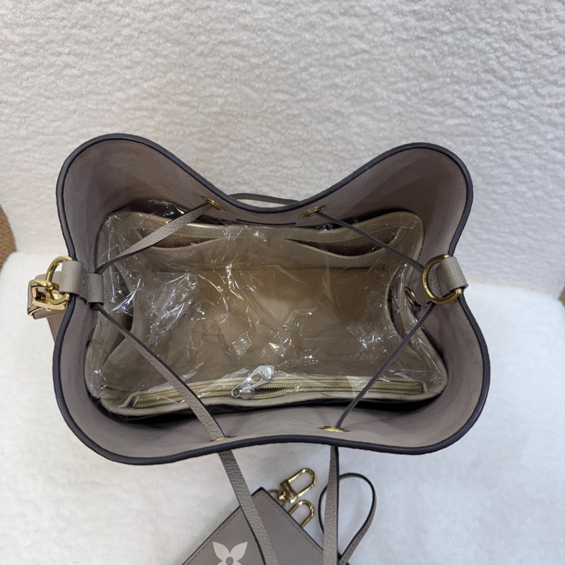 送🔥內膽包路易威登大象灰水桶包LV斑鳩灰牛皮NéoNoé MM抽繩水桶包M45555-9