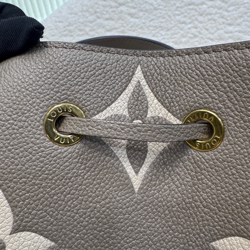 送🔥內膽包路易威登大象灰水桶包LV斑鳩灰牛皮NéoNoé MM抽繩水桶包M45555-20