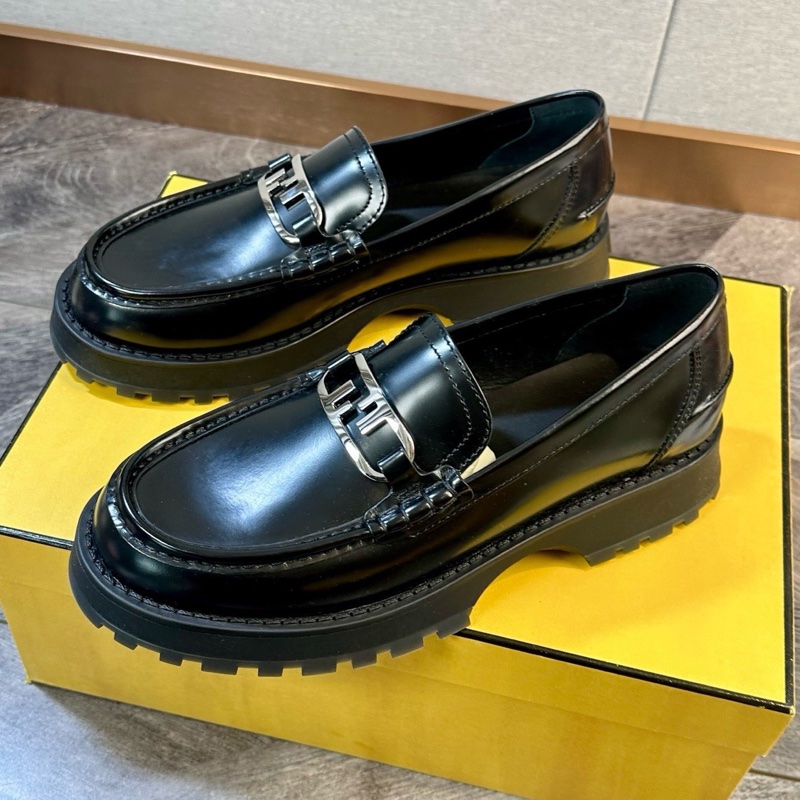 閑置未使用 Fendi 芬迪樂福鞋43碼-7