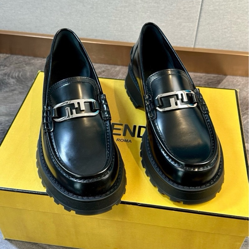 閑置未使用 Fendi 芬迪樂福鞋43碼-9
