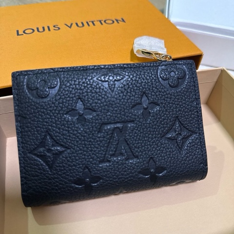 LV LISA錢包